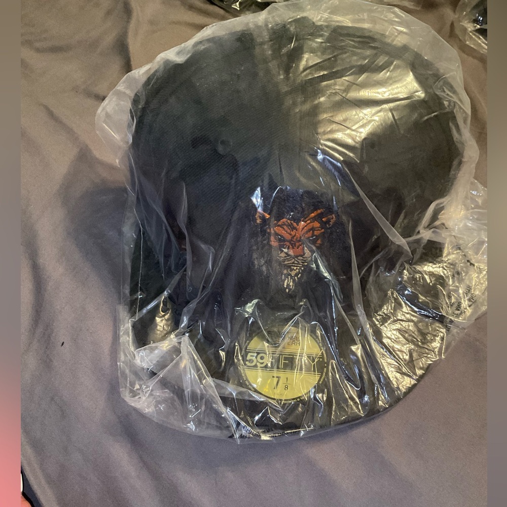 Limited edition New Era Scar fitted cap